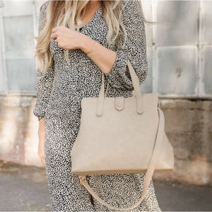 Fawn Design | NWOT The Satchel Diaper Bag Taupe Travel Baby Gear